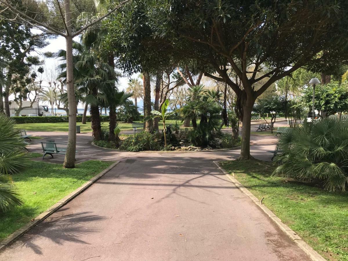 Appartement Cannes Bord De Mer Bagian luar foto